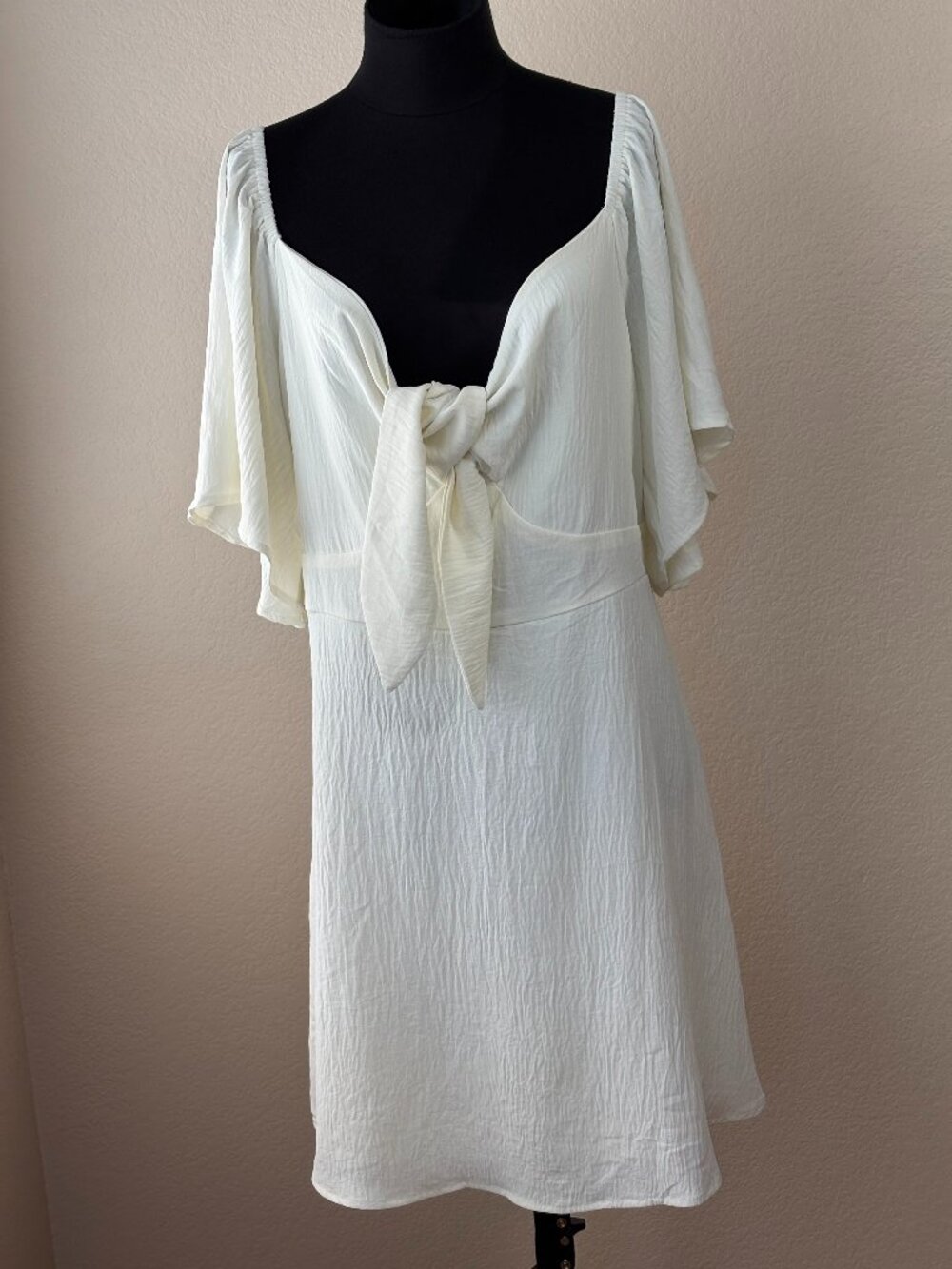 Dokotoo XL Ivory Tie Front Flutter Sleeve Cottagecore Dress